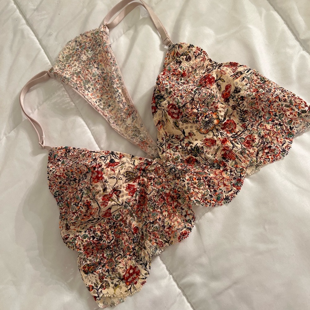 Victoria’s Secret floral lace bralette